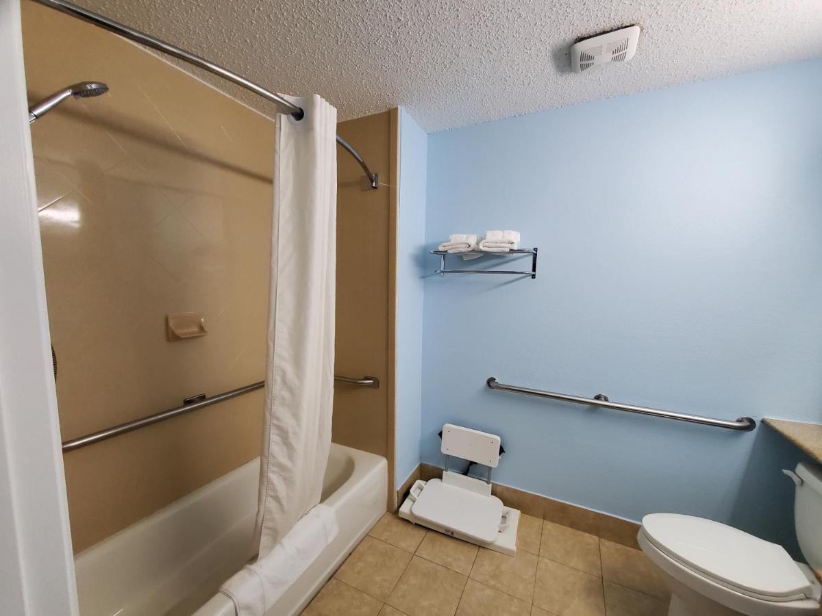 Coastal Inn & Suites Wilmington Extérieur photo