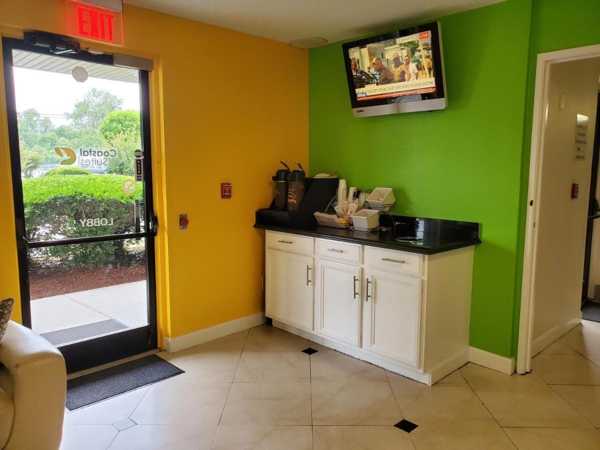 Coastal Inn & Suites Wilmington Extérieur photo