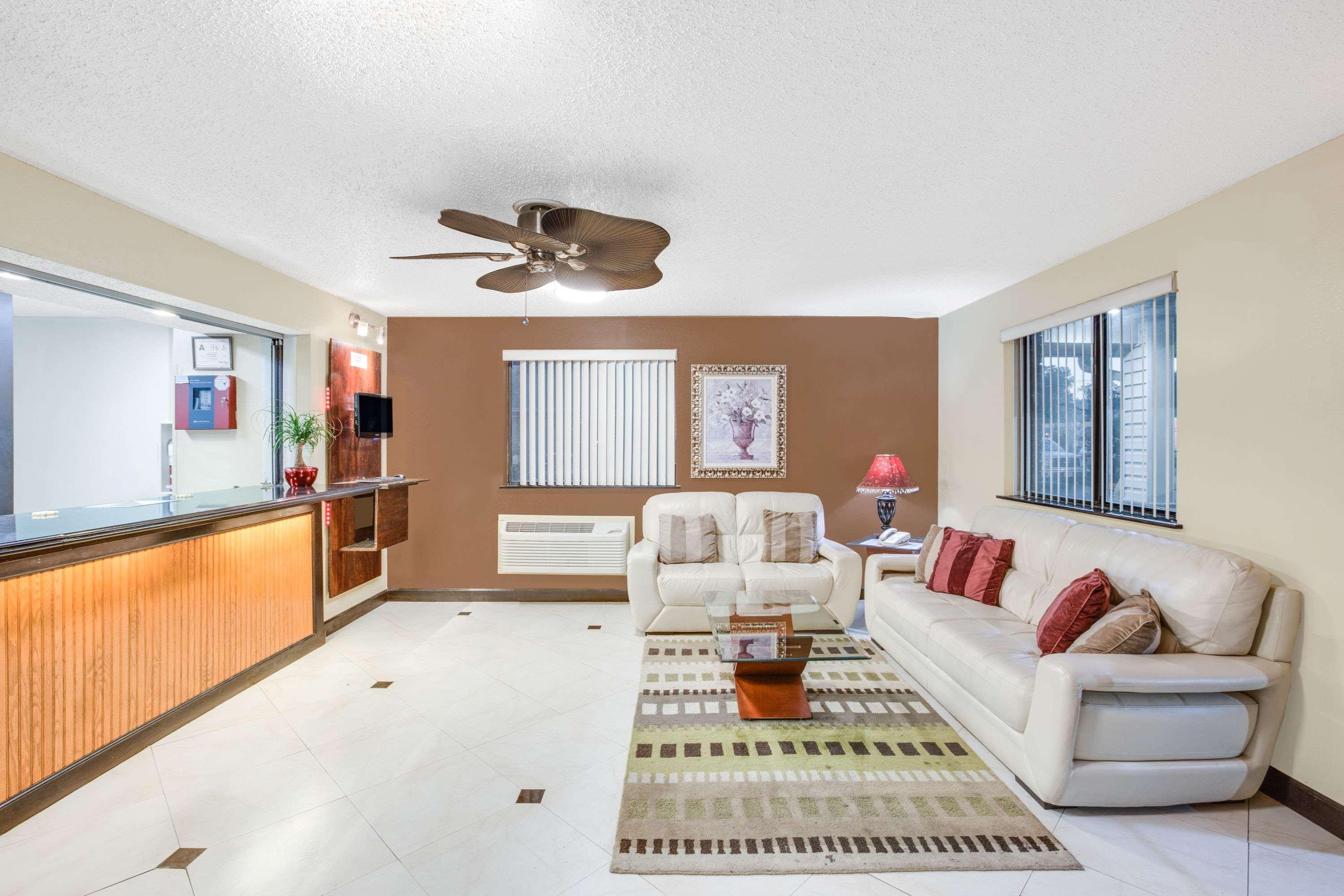 Coastal Inn & Suites Wilmington Extérieur photo